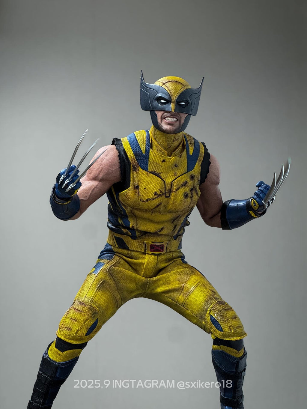 Wolverine Light Battle Damage Version Figure
