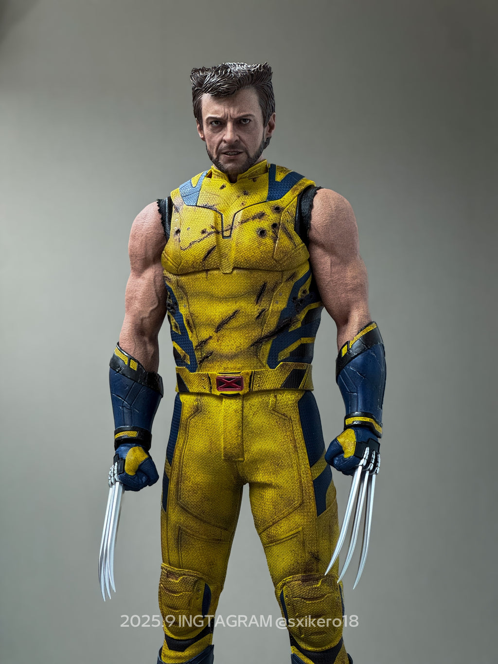 Wolverine Light Battle Damage Version Figure